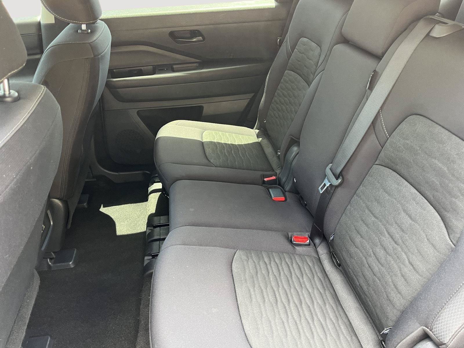 Certified 2025 Nissan Pathfinder S AWD/4WD image 12