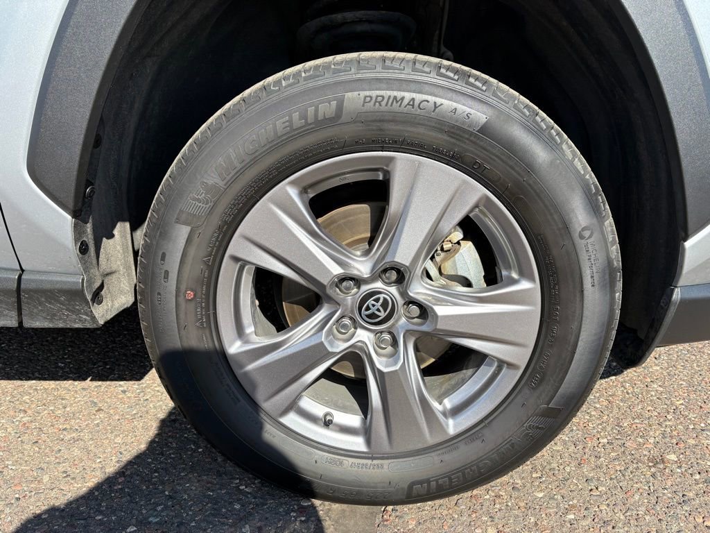 Certified 2025 Toyota RAV4 LE AWD/4WD image 11