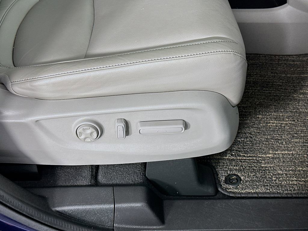 Used 2023 Honda Odyssey Touring image 23
