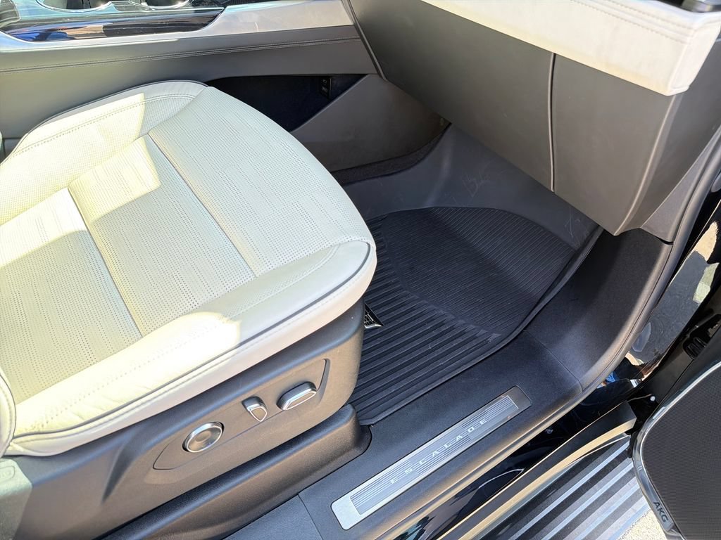 Certified 2025 Cadillac Escalade Sport w/ LPO, ONYX Package RWD image 44