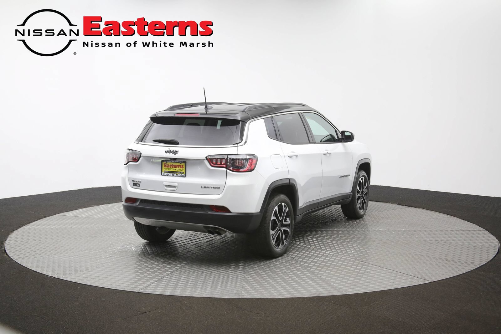 Used 2022 Jeep Compass Limited AWD/4WD image 39