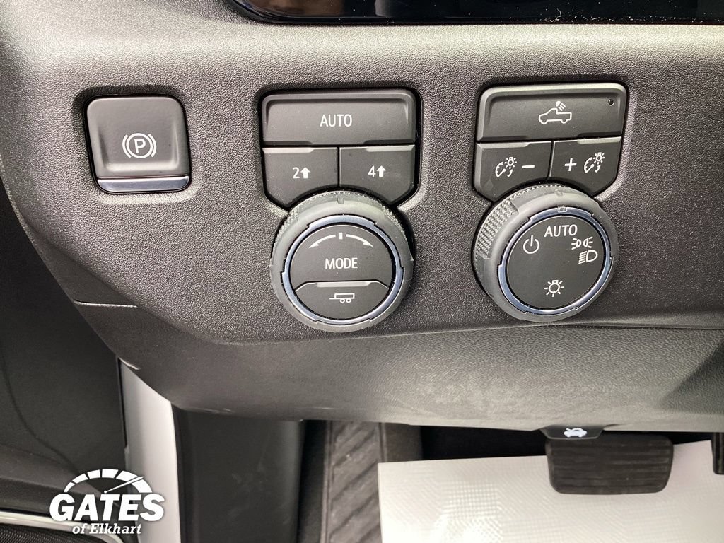 Used 2026 Chevrolet Silverado 1500 LT AWD/4WD image 27