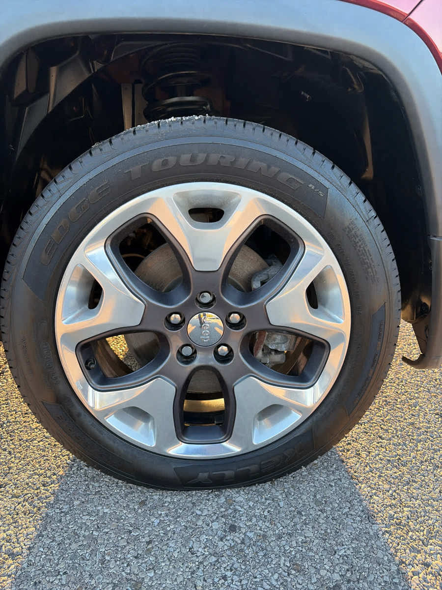 Used 2021 Jeep Compass Limited AWD/4WD image 16