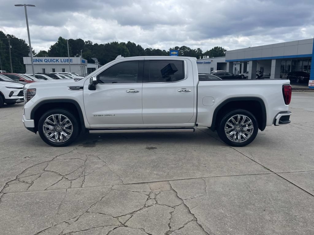 Used 2023 GMC Sierra 1500 Denali w/ Denali Reserve Package AWD/4WD image 2