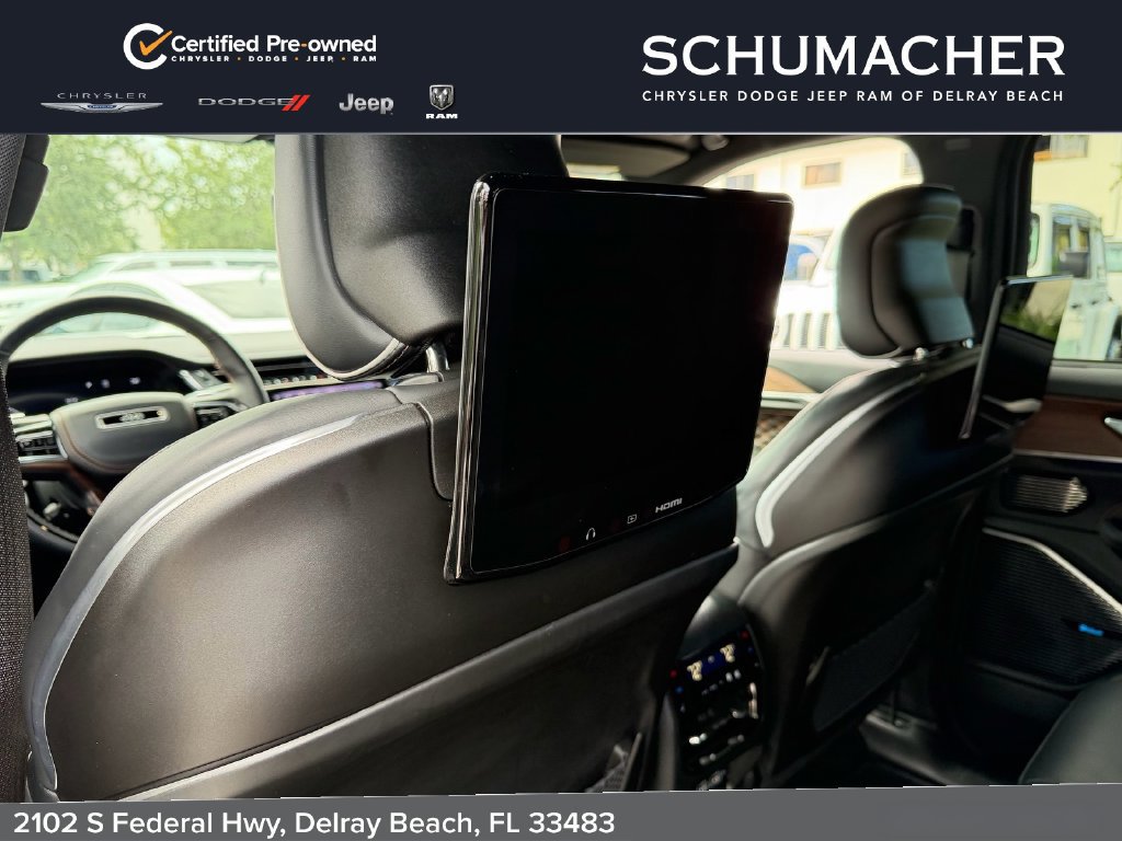 Used 2023 Jeep Grand Cherokee Summit w/ Adv Protech Group IV RWD image 16