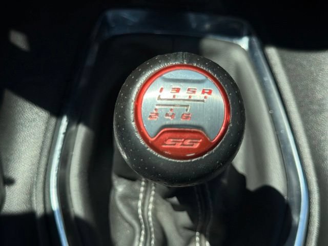 Used 2022 Chevrolet Camaro SS RWD image 26