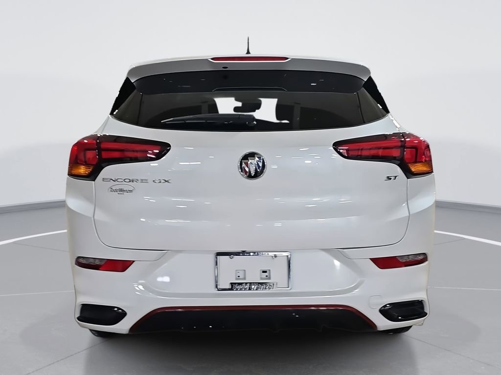 Certified 2022 Buick Encore GX Select w/ Sport Touring Package image 5