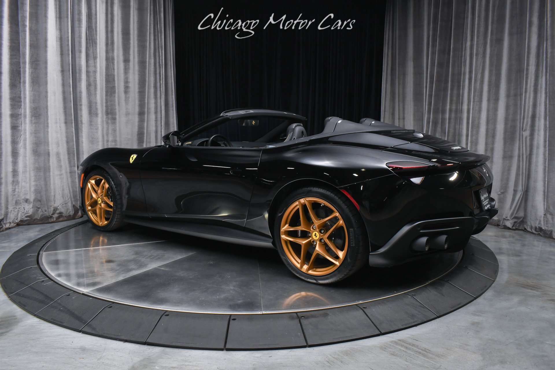 Used 2024 Ferrari Roma Spider RWD image 3