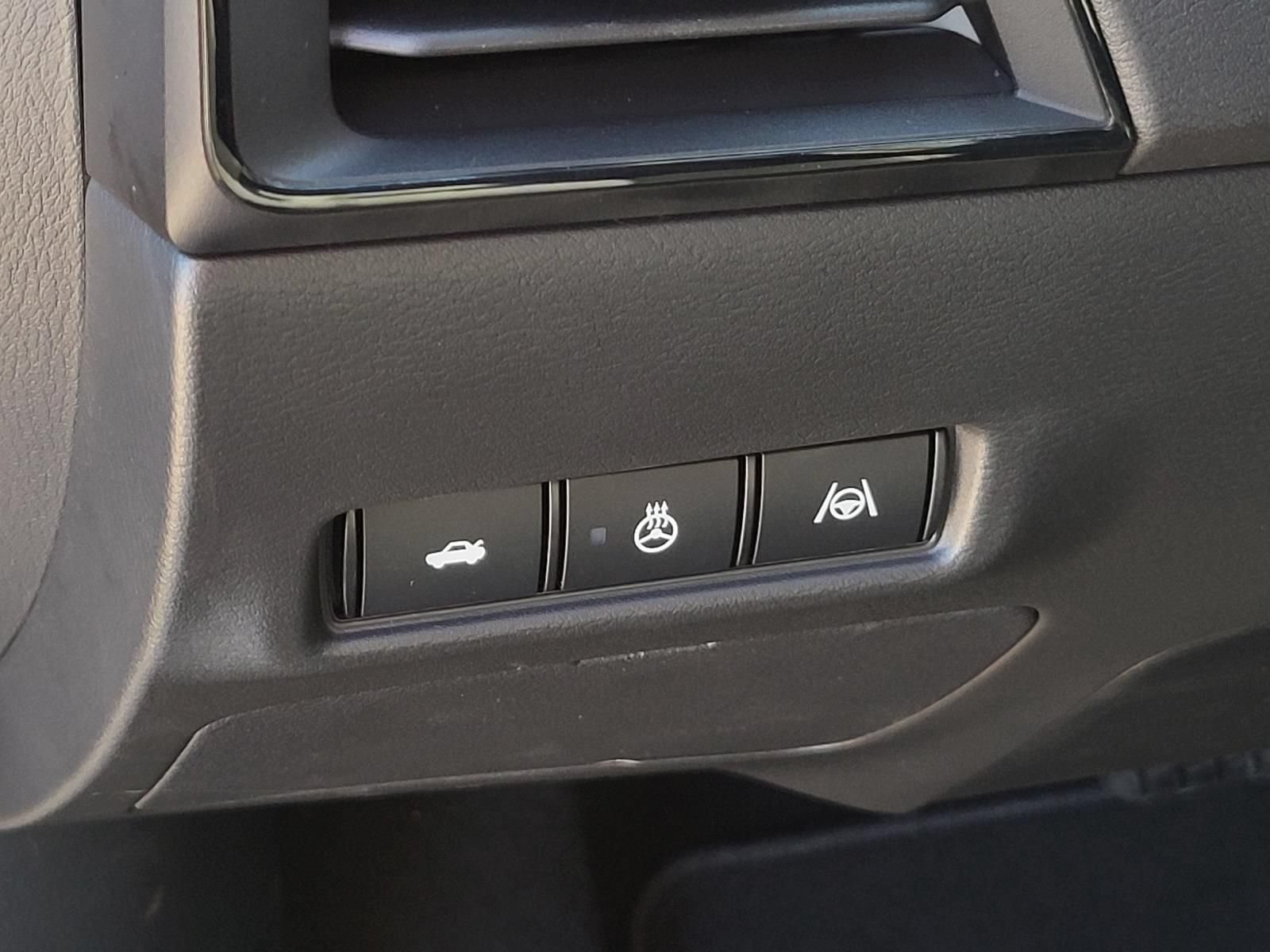New 2026 Nissan Sentra SR w/ SR Premium Package FWD image 22