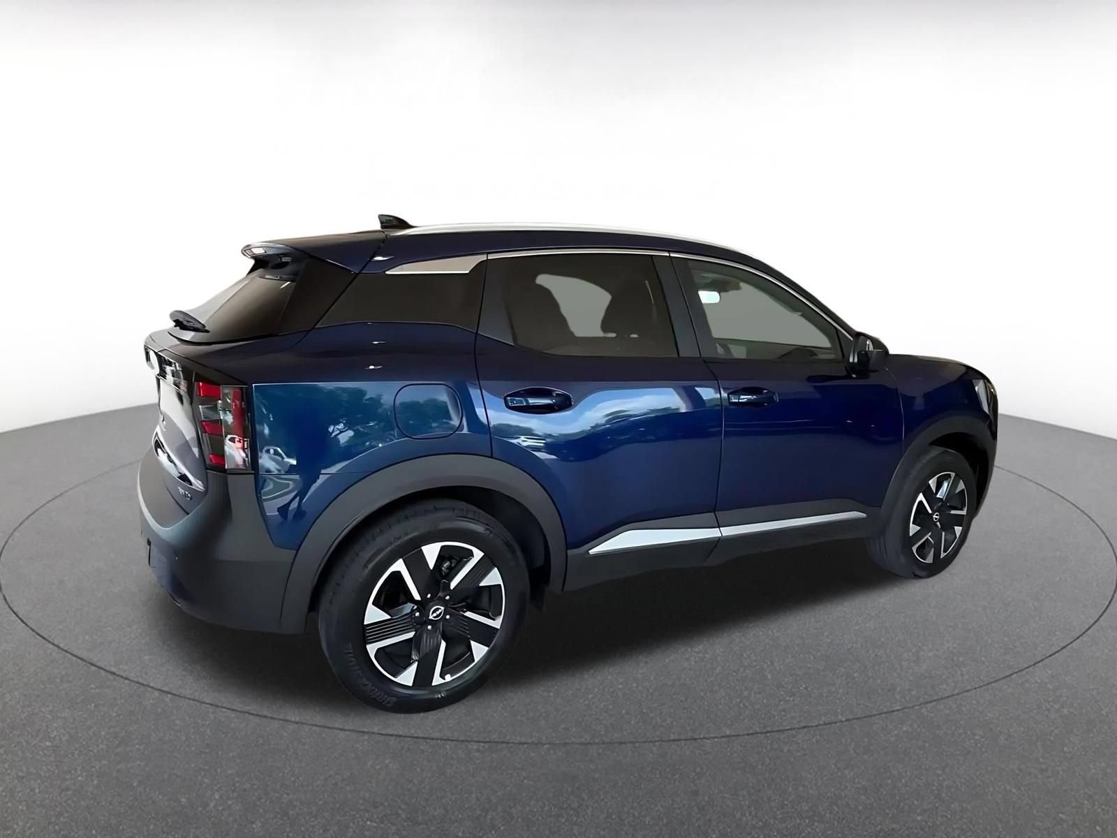 Used 2026 Nissan Kicks SV w/ Cold Weather Package AWD/4WD image 15