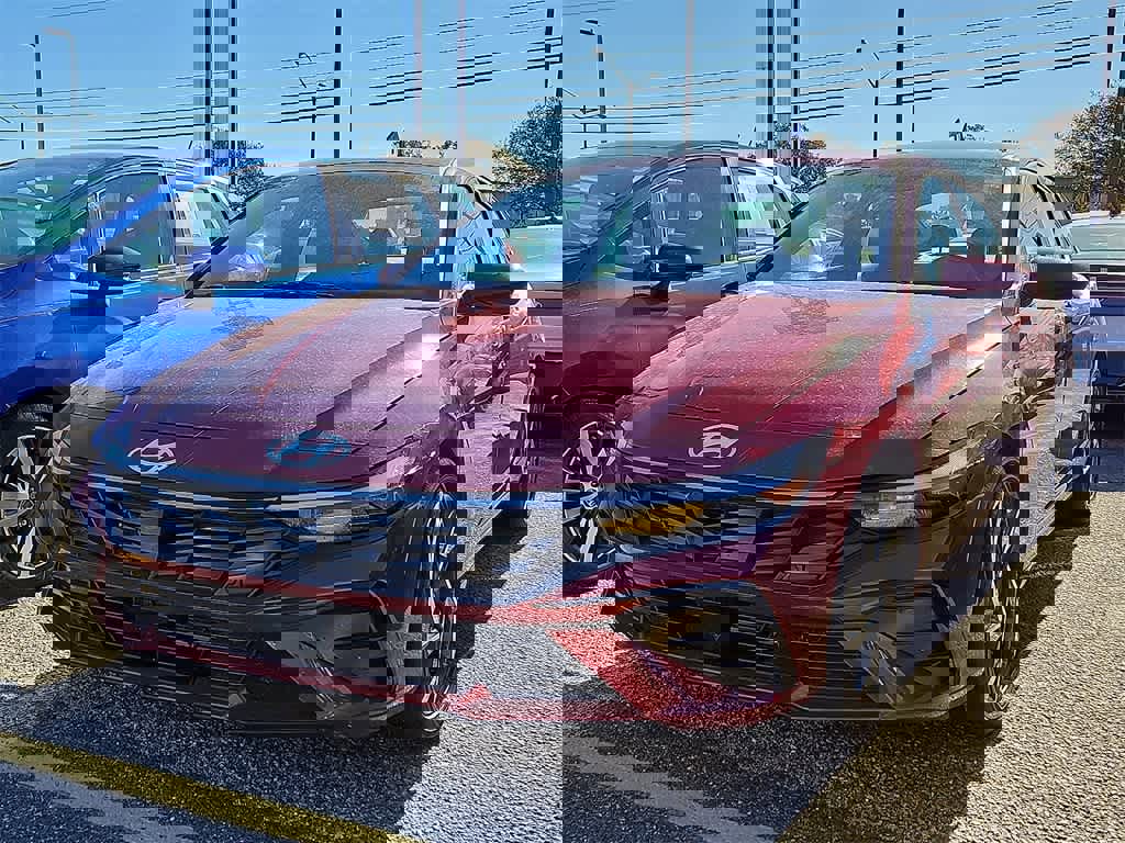 Used 2025 Hyundai Elantra SEL