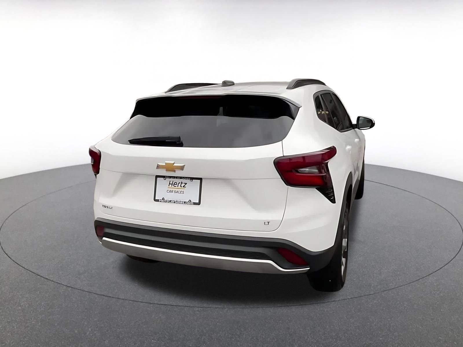 Used 2025 Chevrolet Trax LT w/ LT Convenience Package image 14