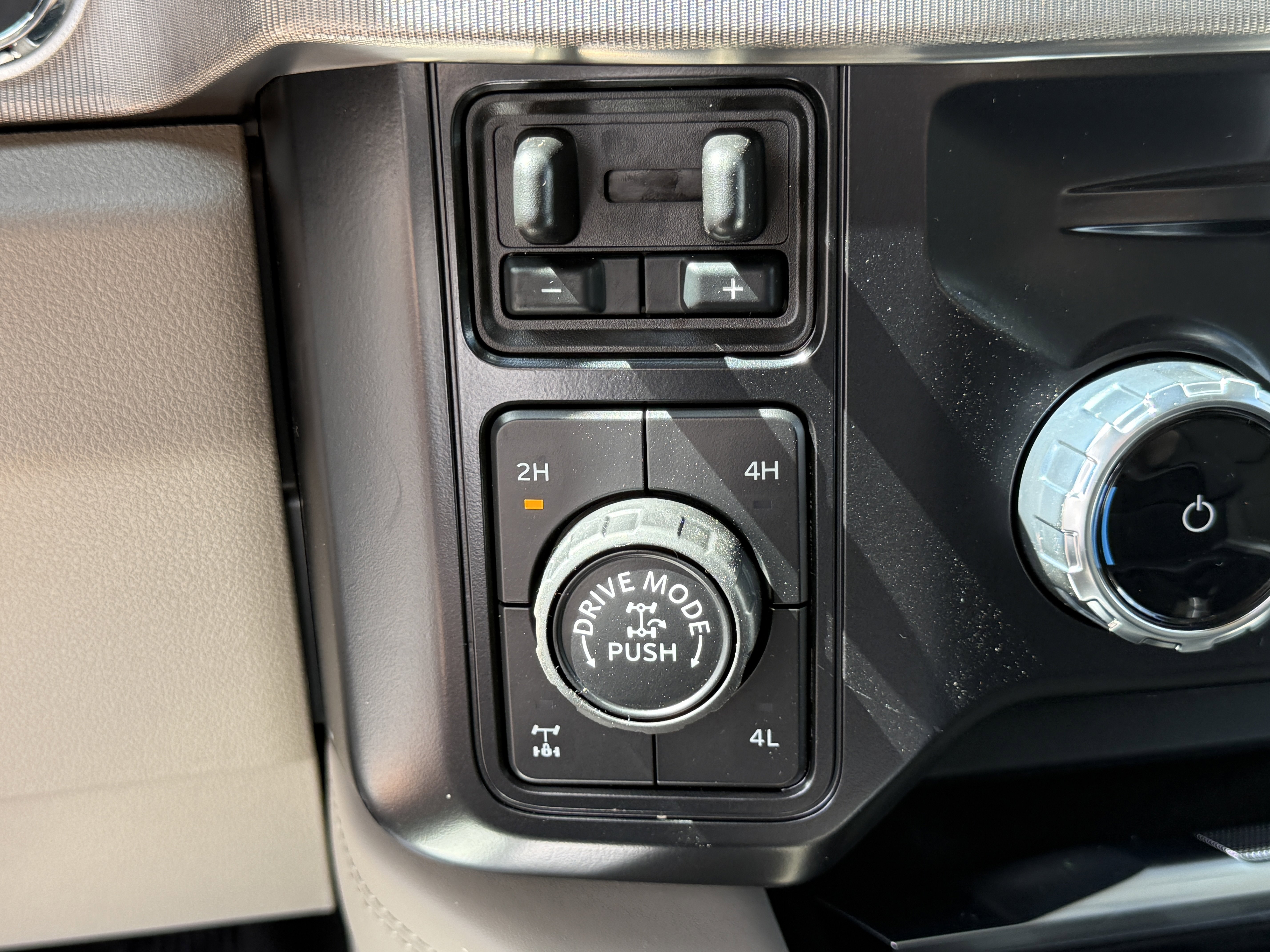 New 2026 Ford F250 Platinum image 24