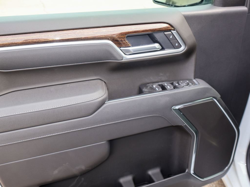 New 2026 GMC Sierra 1500 Elevation image 8