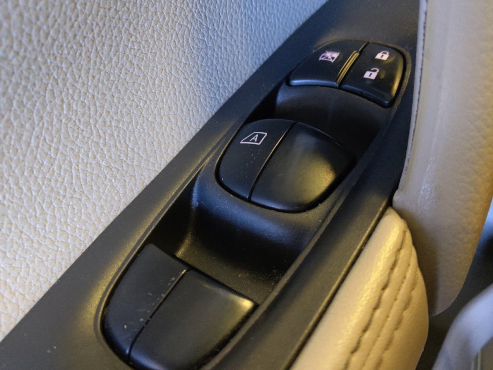 Used 2019 Nissan Rogue Sport SV image 27