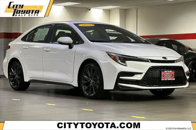 Certified 2025 Toyota Corolla SE FWD image 1