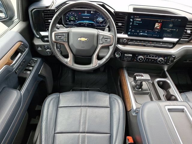 Used 2022 Chevrolet Silverado 1500 High Country w/ High Country Premium Package AWD/4WD image 14