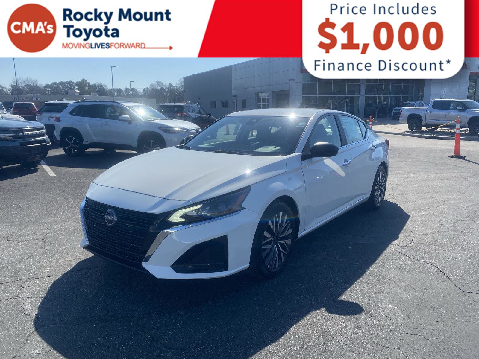 Used 2025 Nissan Altima 2.5 SV image 3