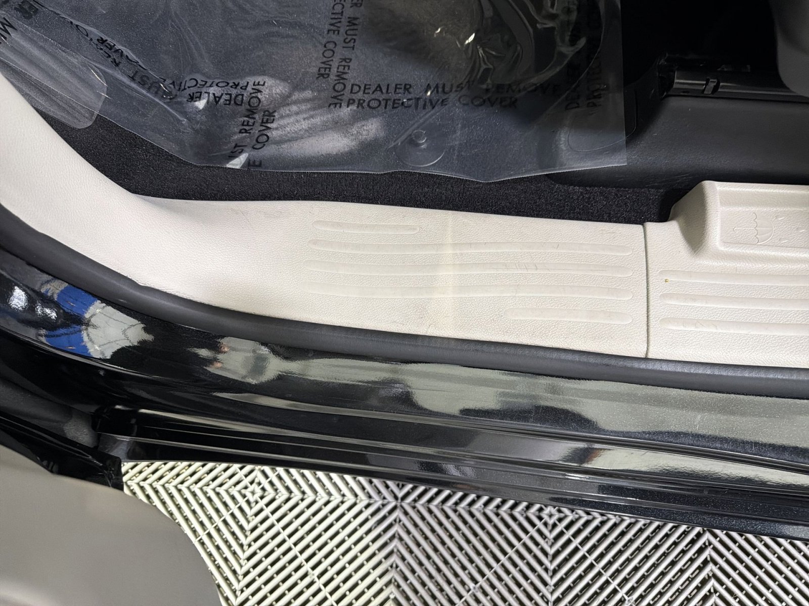 Used 2023 Chrysler Pacifica Touring-L image 18