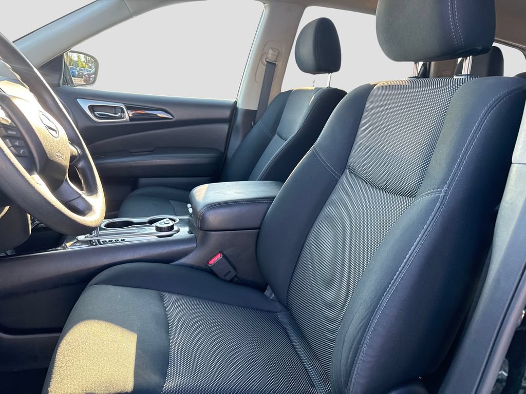 Used 2019 Nissan Pathfinder S AWD/4WD image 10