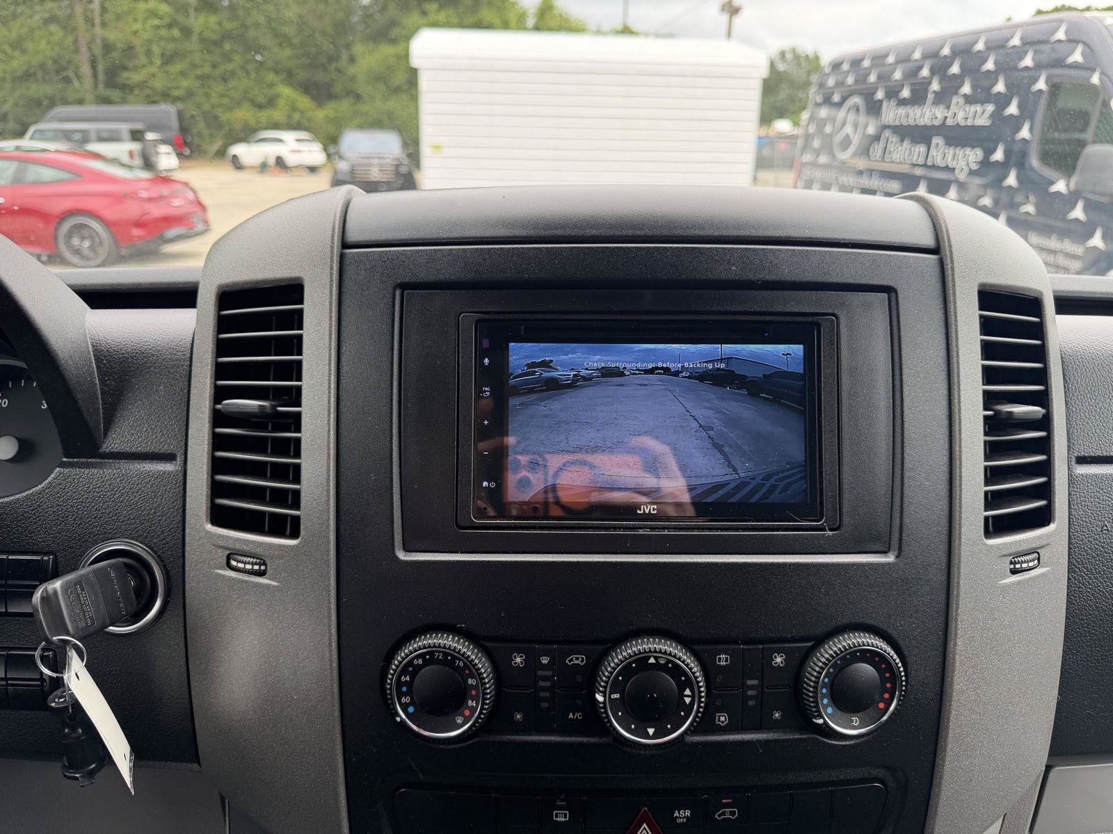 Used 2016 Mercedes-Benz Sprinter 2500 image 11
