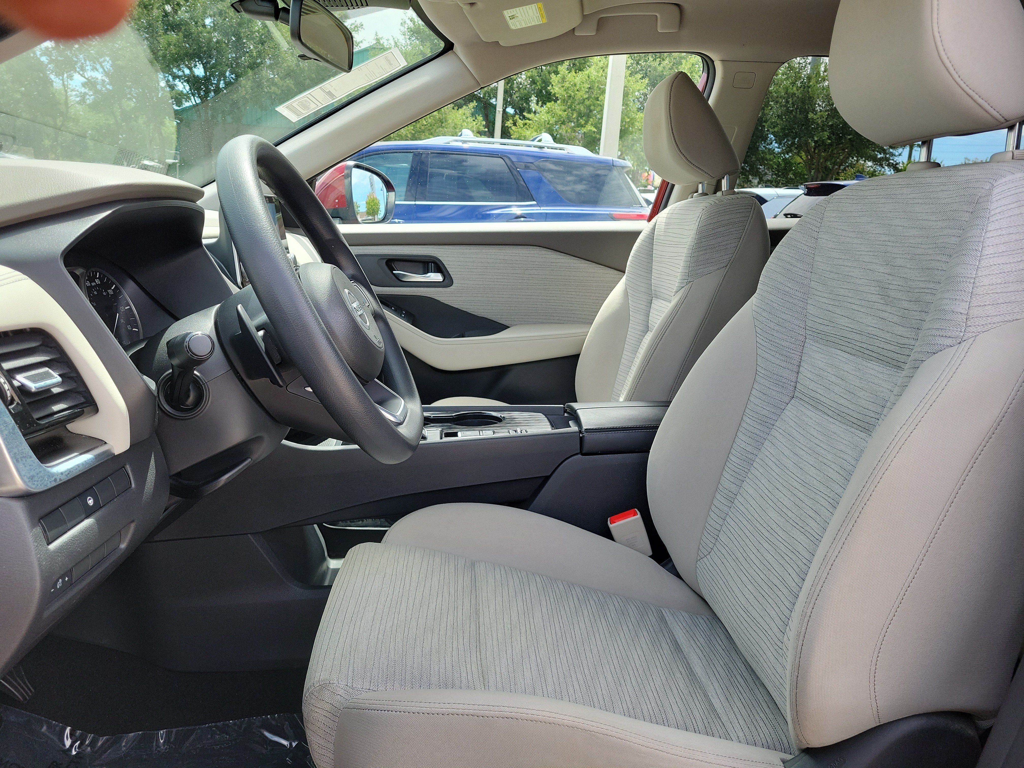 Certified 2021 Nissan Rogue SV FWD image 13
