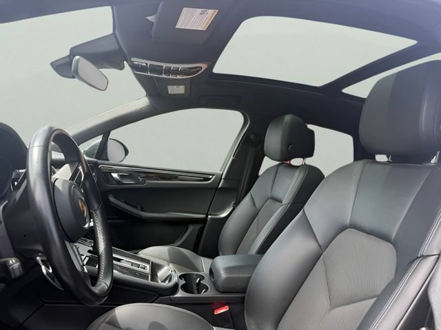 Used 2022 Porsche Macan S AWD/4WD image 17