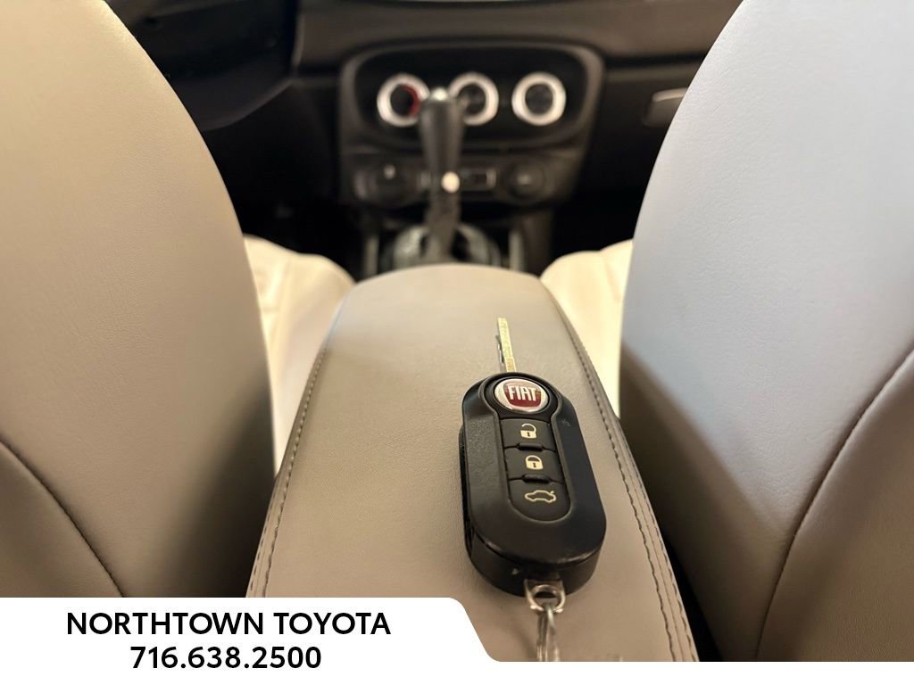 Used 2018 FIAT 500L Trekking w/ Urbana Appearance Package image 33