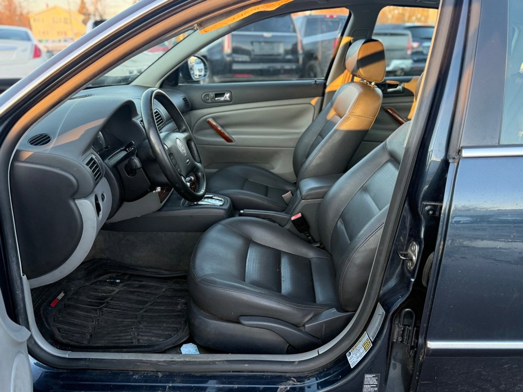 Used 2005 Volkswagen Passat GLS image 11