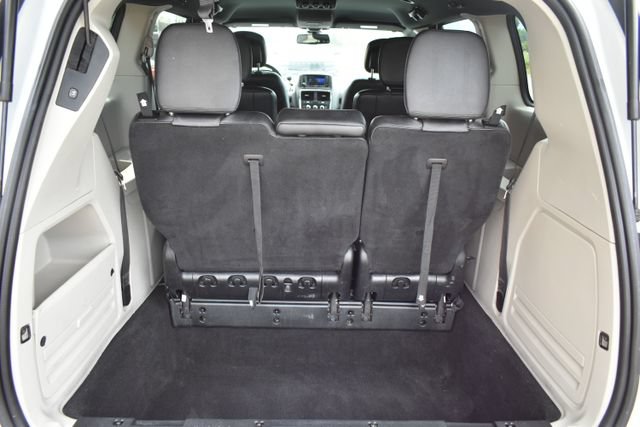 Used 2019 Dodge Grand Caravan SXT FWD image 34