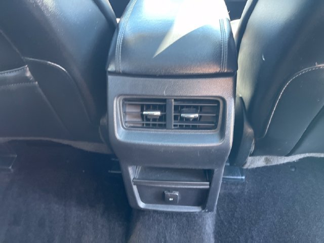 Used 2016 Ford Edge SEL w/ Equipment Group 201A AWD/4WD image 34