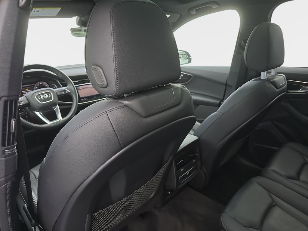 Certified 2023 Audi Q7 2.0T Premium Plus w/ Premium Plus Package AWD/4WD image 12