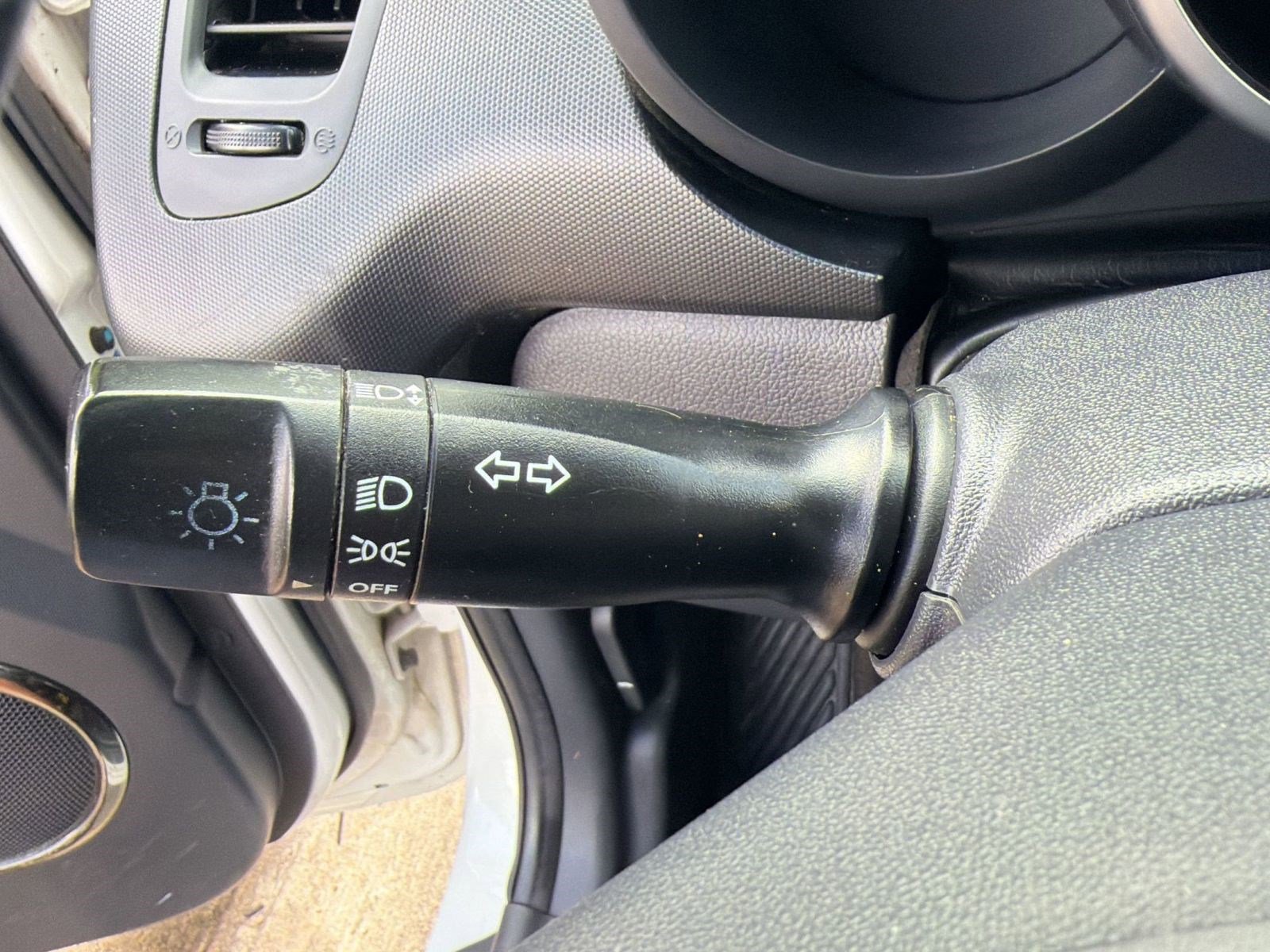 Used 2013 Kia Soul + FWD image 26