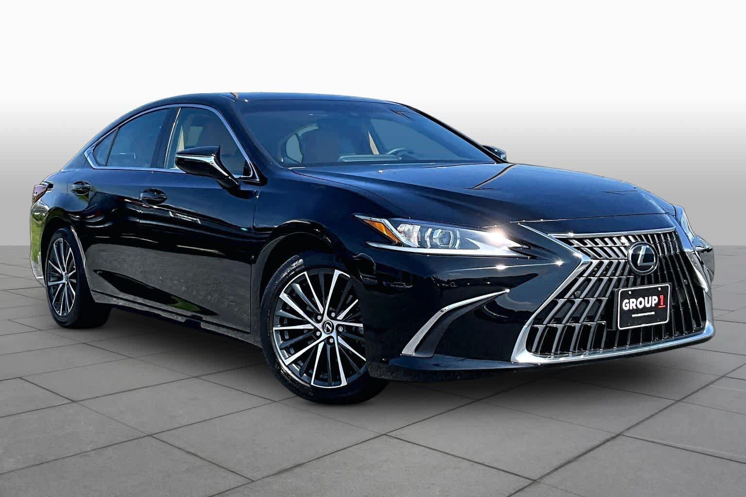 Used 2025 Lexus ES 350 w/ Premium Package FWD image 3