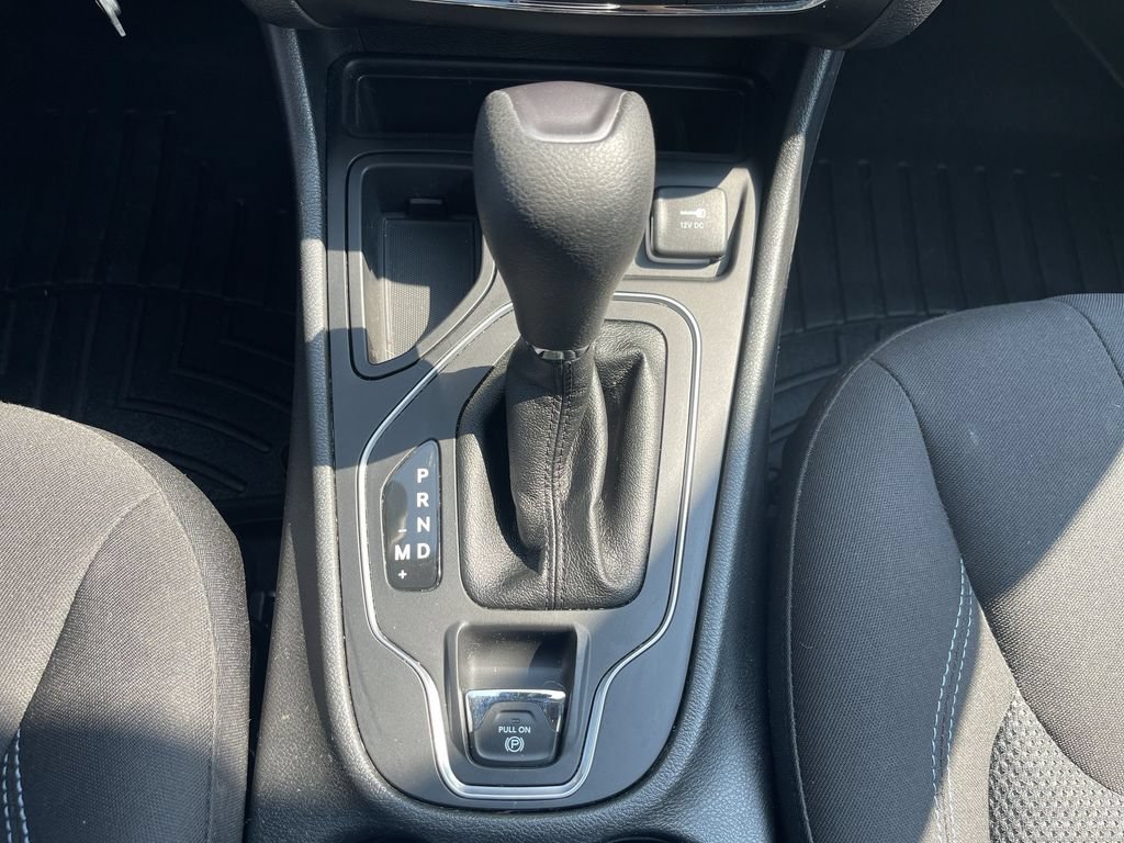 Used 2021 Jeep Cherokee Latitude FWD image 15