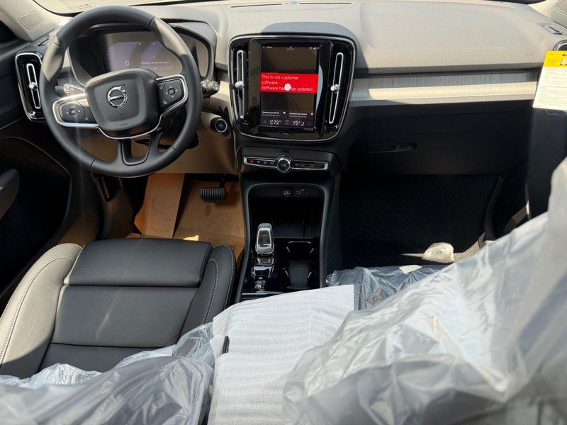 New 2026 Volvo XC40 B5 Plus w/ Protection Package Premier AWD/4WD image 5