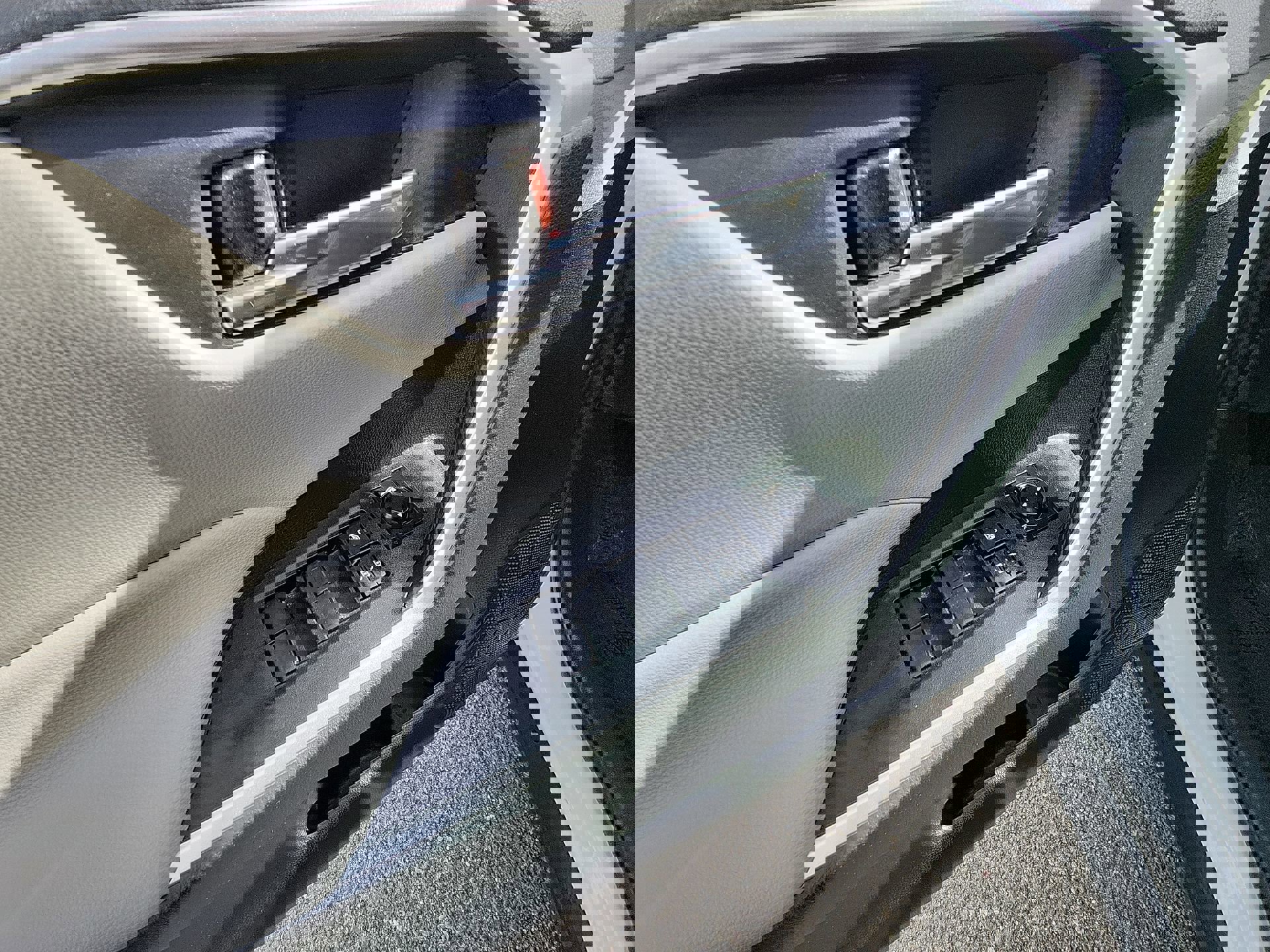 Used 2021 Toyota RAV4 XLE image 15