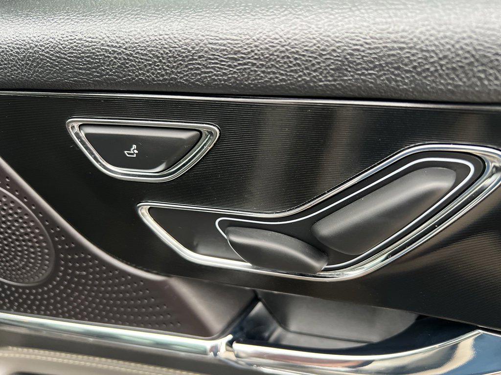 Used 2023 Lincoln Corsair Reserve w/ Equipment Group 201A image 24