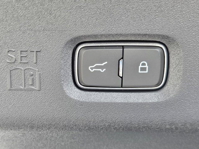 New 2026 Ford Expedition Active RWD image 9