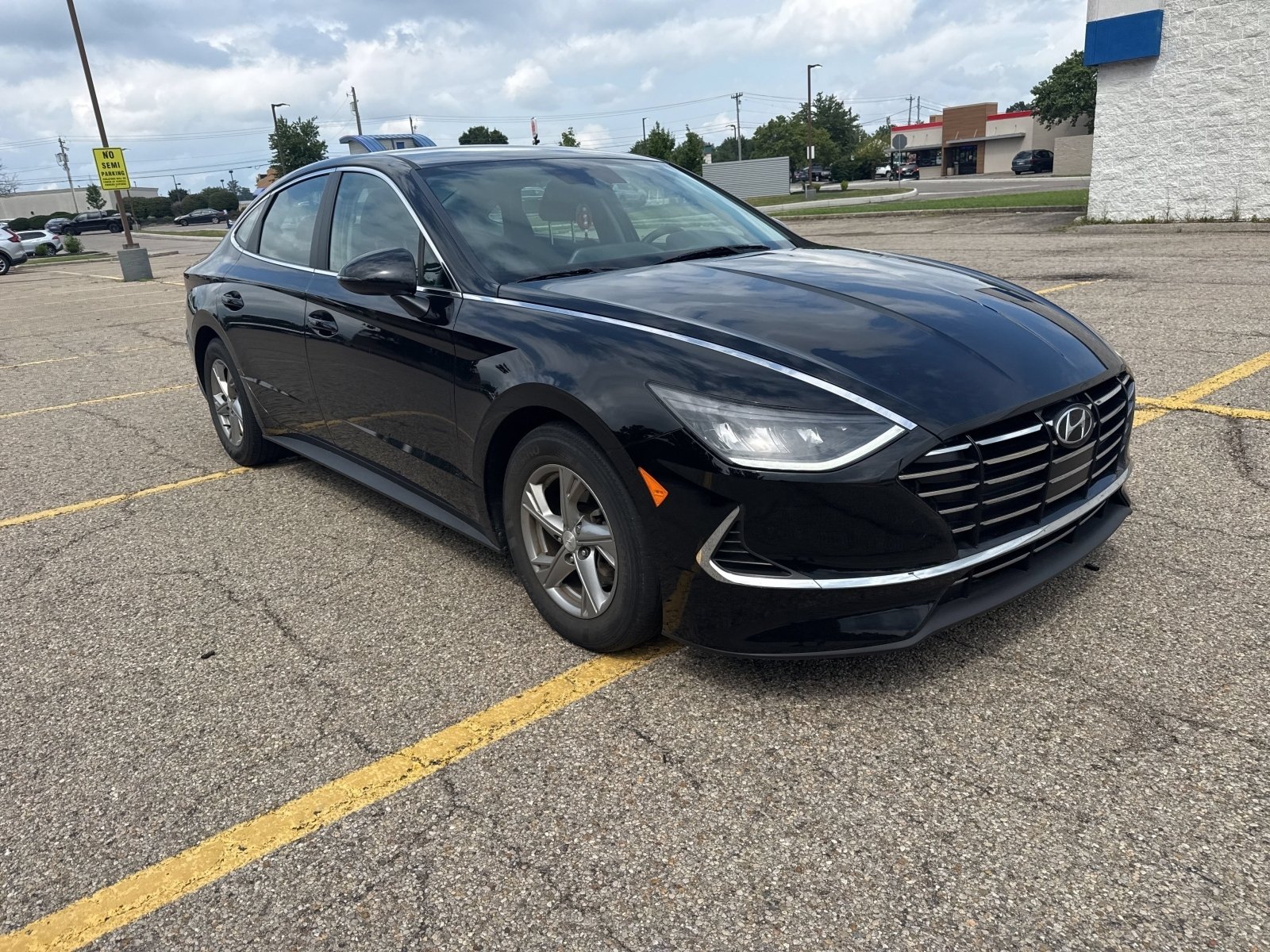 Used 2023 Hyundai Sonata SE FWD image 16