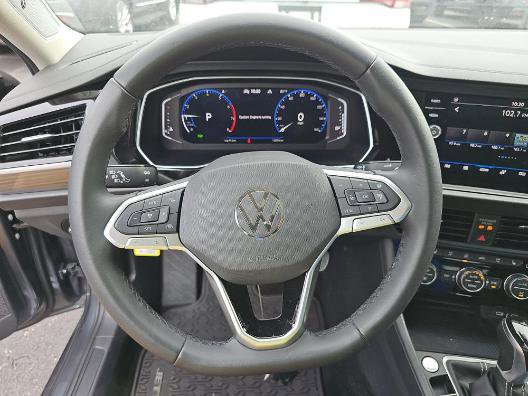Used 2024 Volkswagen Jetta SEL FWD image 7
