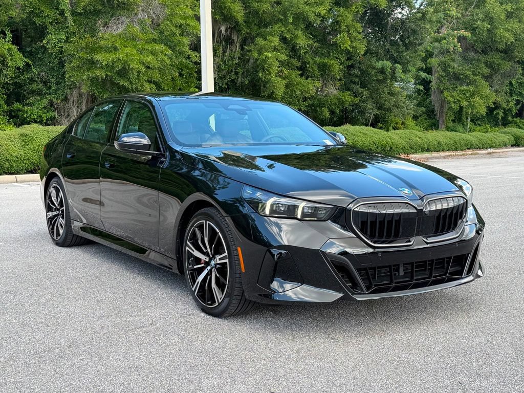 Used 2026 BMW 530i xDrive w/ M Sport Package AWD/4WD image 7