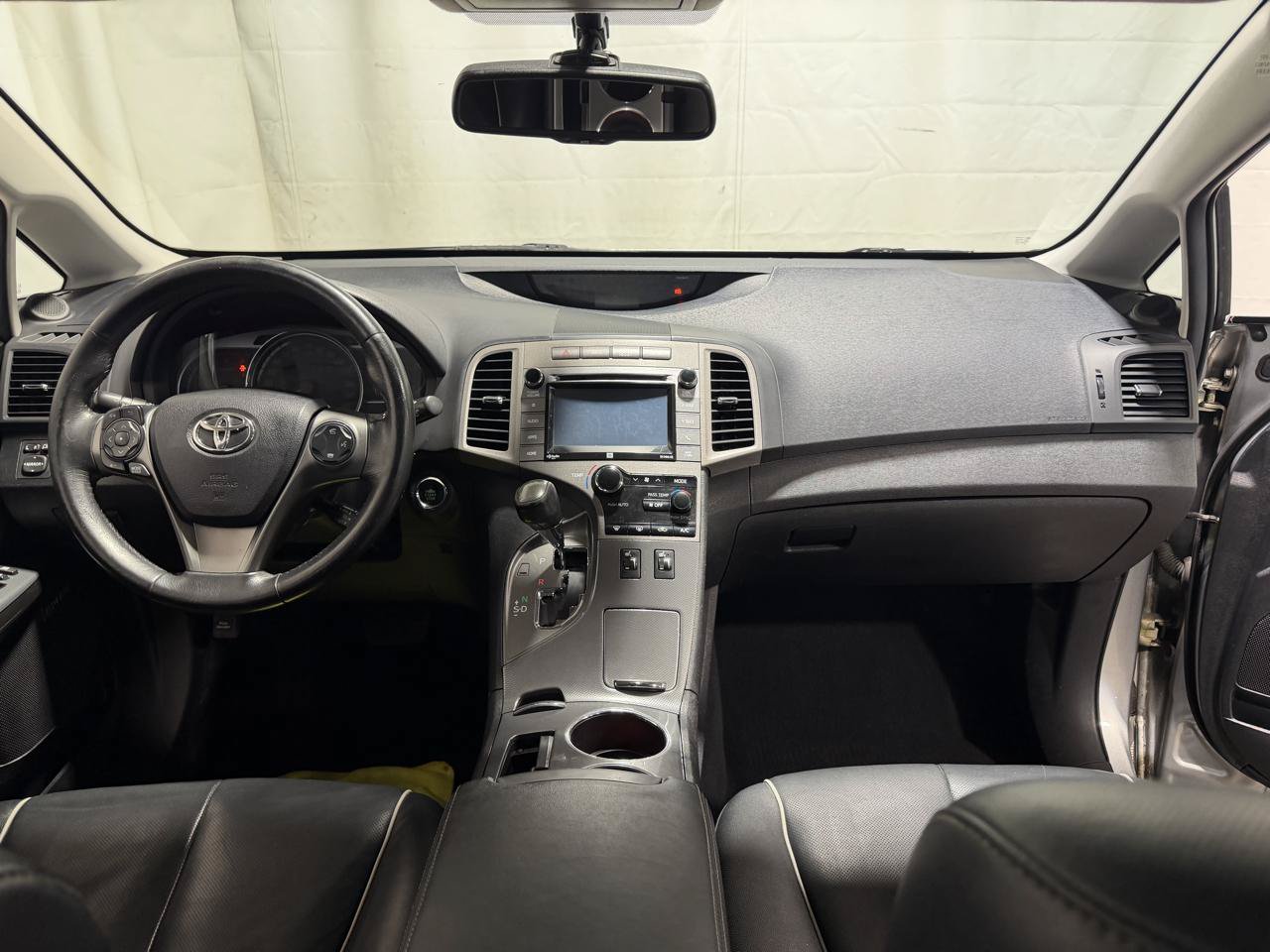 Used 2015 Toyota Venza Limited AWD/4WD image 15