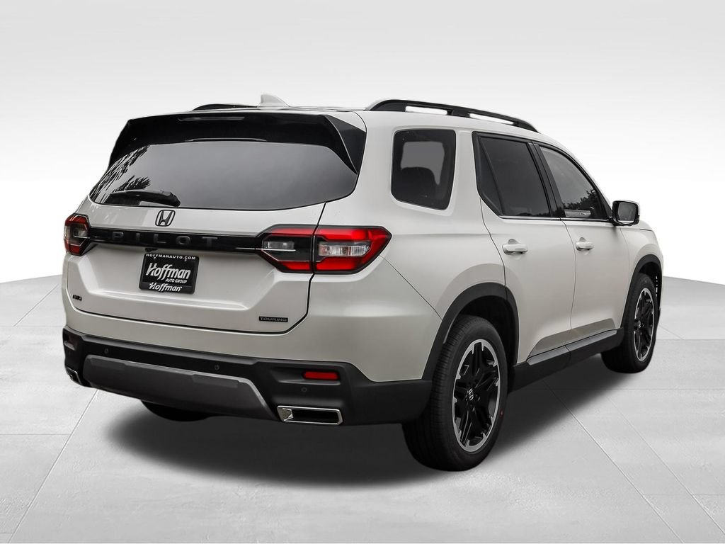 New 2026 Honda Pilot Touring image 4