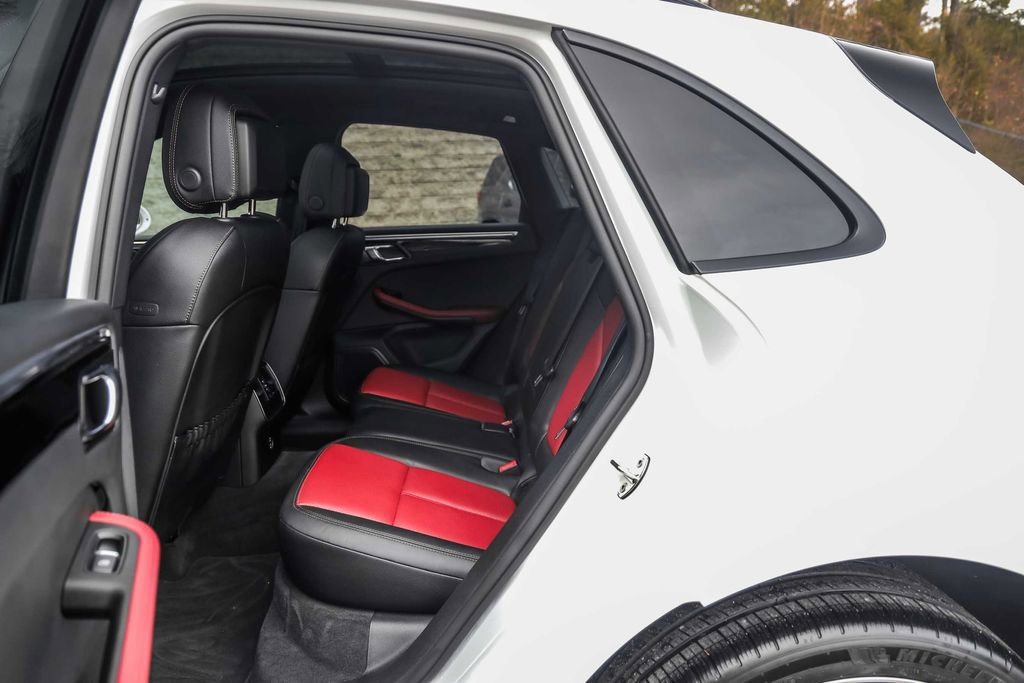 Used 2024 Porsche Macan image 21