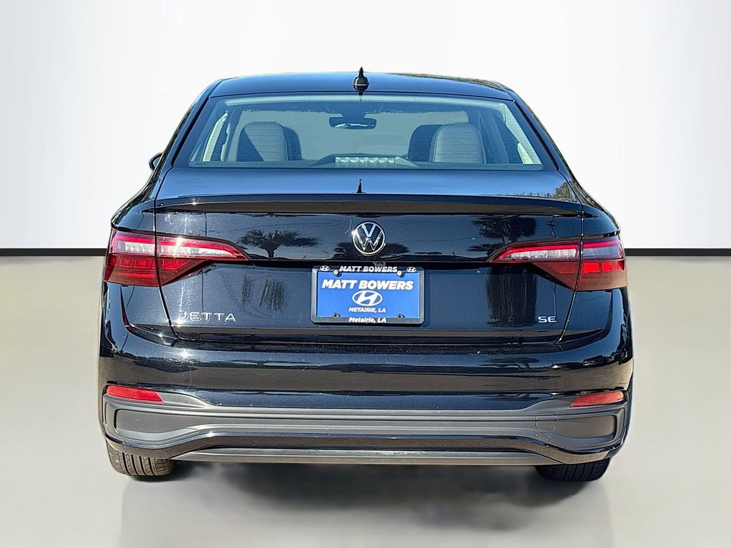 Used 2024 Volkswagen Jetta SE image 6