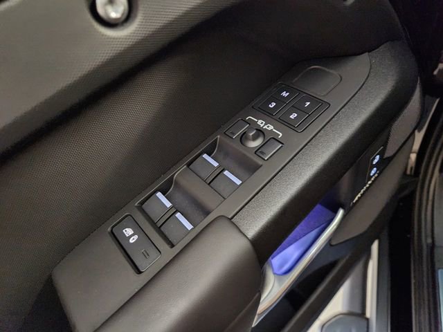 New 2026 Land Rover Defender 110 V8 AWD/4WD image 23