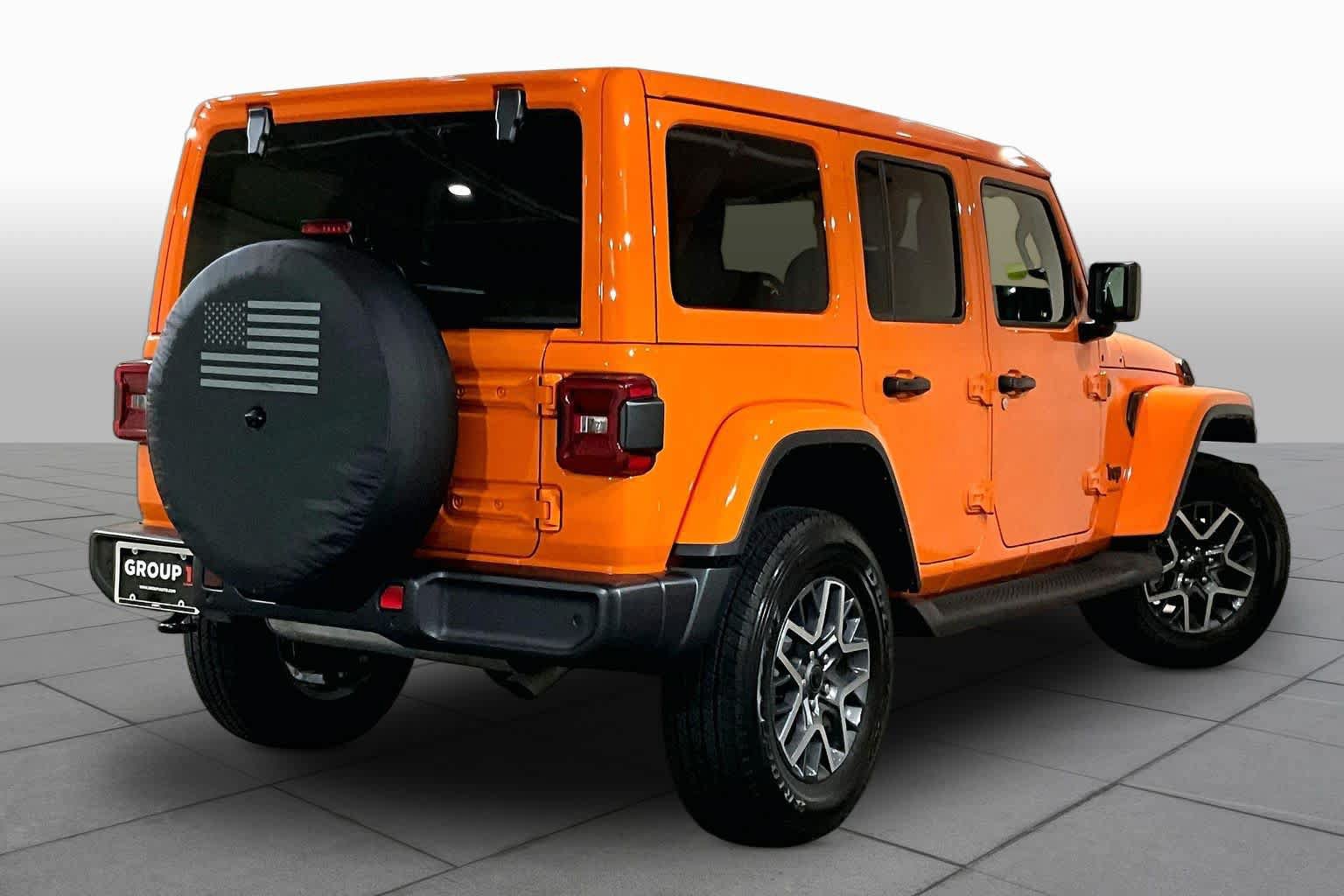 Used 2025 Jeep Wrangler Unlimited Sahara AWD/4WD image 12
