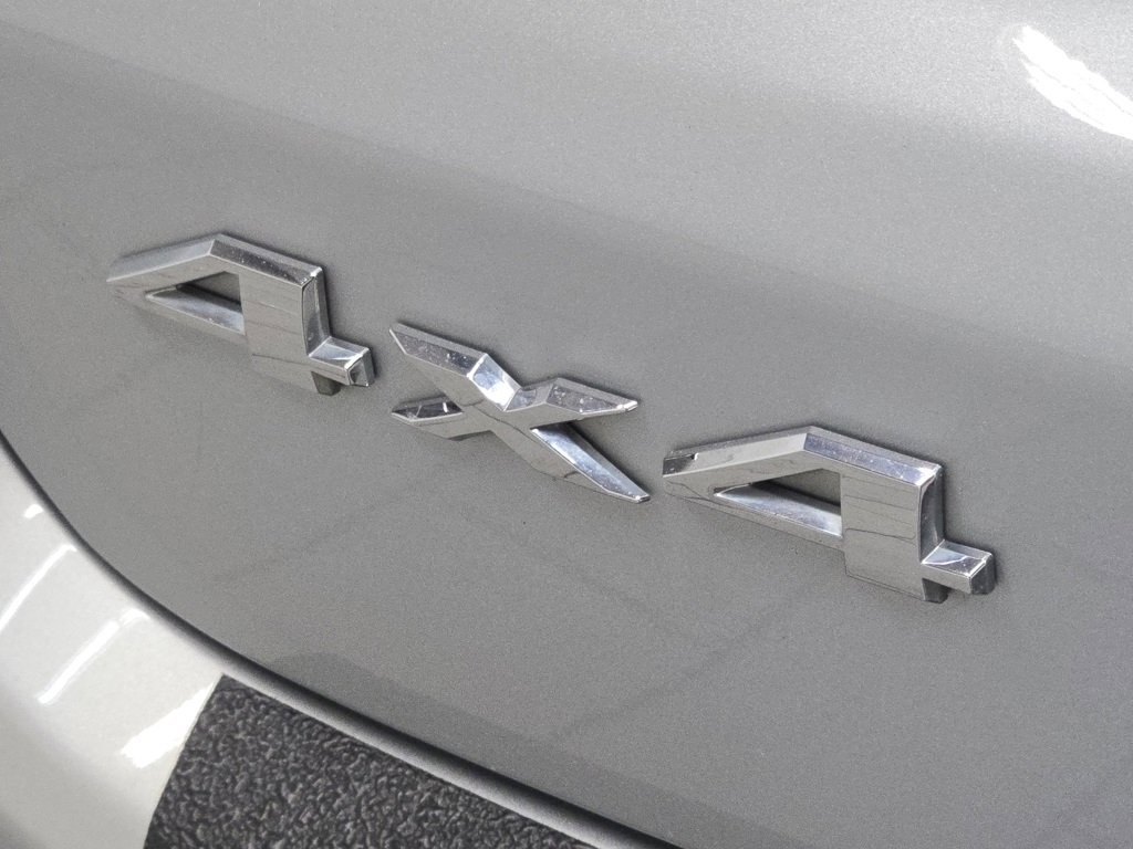 Used 2024 Jeep Compass Limited image 18