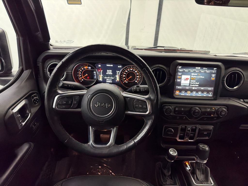 Used 2018 Jeep Wrangler Unlimited Sahara AWD/4WD image 23